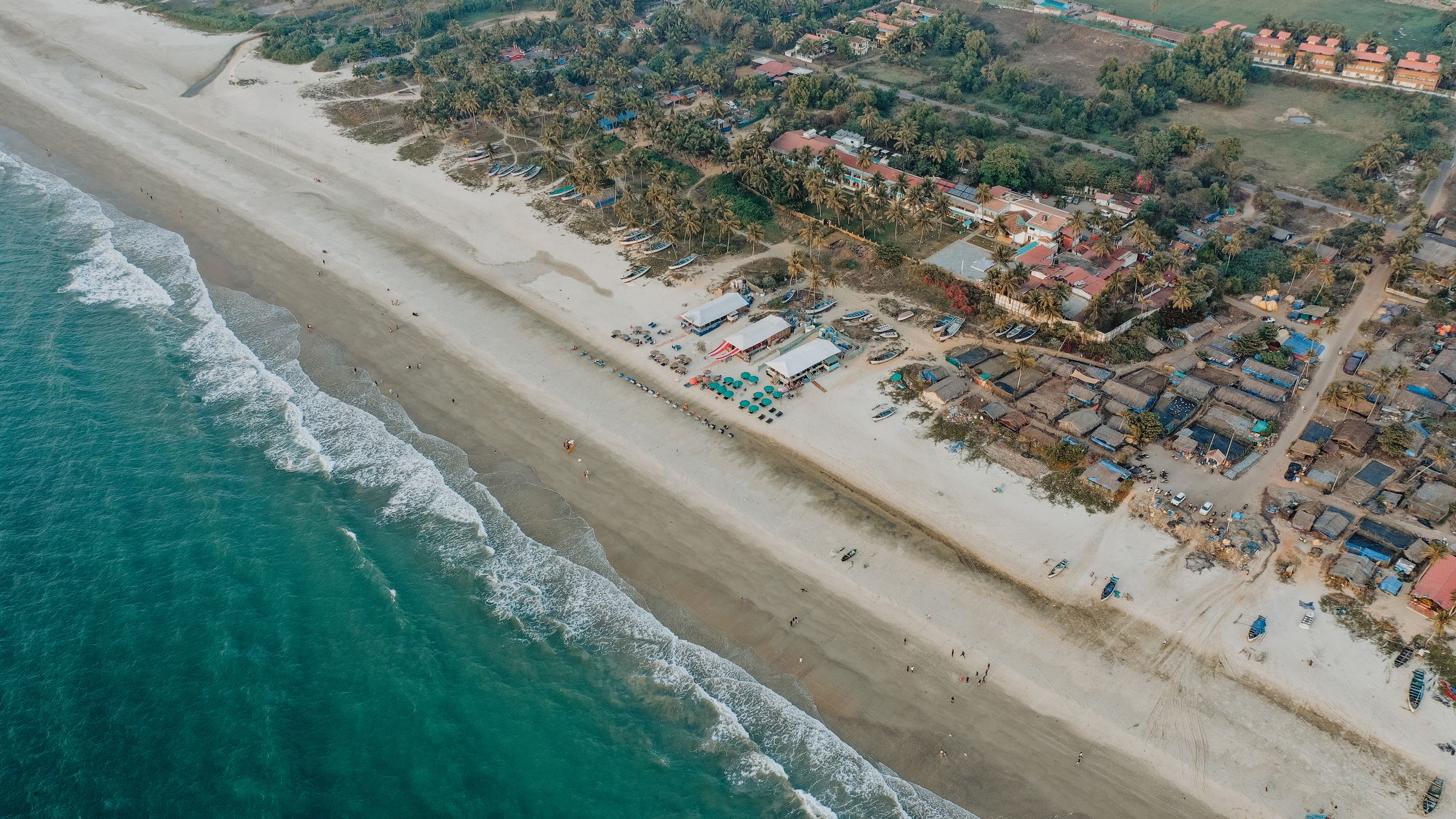 Goa Coast - Boutique Resorts & Latin Quarter Art
