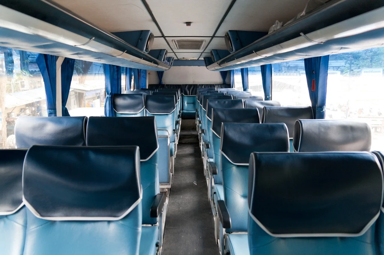Air-Suspension Intercity Coach Cabin with Climate Control